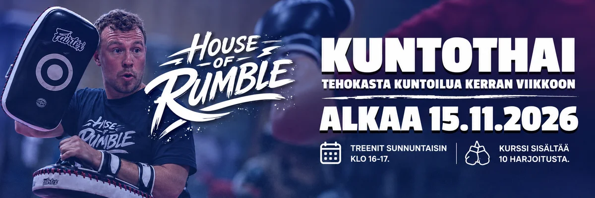 House of Rumblen Kuntothai-kurssin mainoskuva, jossa valmentaja pitää potkutyynyjä harjoituksissa. Aloittelijoille sopiva Kuntothai alkaa Joensuussa 15.11.2026. Harjoitukset sunnuntaisin klo 16–17, yhteensä 10 kertaa.